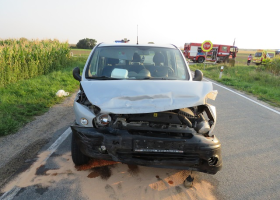 Pátrání po řidiči auta, který utekl z místa nehody