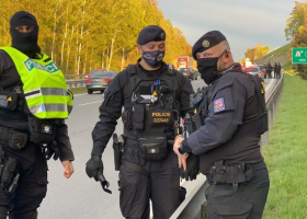 Na D1 byl policií chycen Afghánec podezřelý z pokusu vraždy své manželky