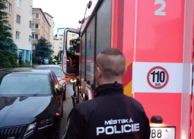 V jednom brněnském bytě bouchla nejspíš propanbutanová láhev, jedna osoba je zraněná