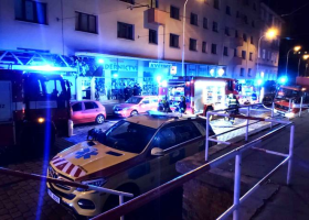 Při požáru bytu v Praze zemřely dvě osoby