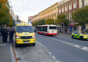 Střelba z plynovky v centru Plzně. Muž málem vykrvácel