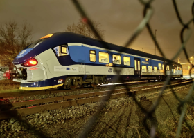 Vlak ve Valašském Meziříčí srazil dvě děti