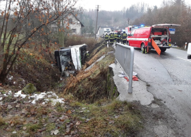 Na Semilsku havaroval autobus, je několik zraněných
