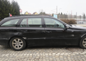 4,27 promile ? To by některé muže zabilo. Ne však řidičku u Aše. Od nehody ujela
