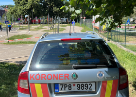 V Berounce plavalo lidské tělo. Vylovit ho musel policejní potápěč