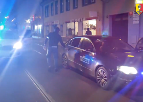 V pondělí s pistolí přepadl zlatnictví, o dva dny už na něj zaklekli borci z Palmovky