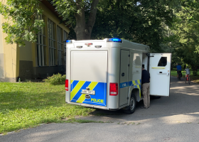 Loupež na Nymbursku může skončit obviněním z pokusu vraždy