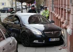 Zběsilá honička Opavou. Řidič neujel hlídce "Opavských"