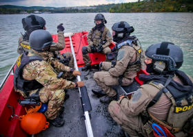 Cvičení URN a zásahových jednotek na Brněnské přehradě