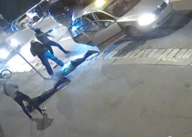 Taxikáře loupežníky zadržela zásahovka! Hrozí jim 10 let za mřížemi.