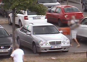 Cizinci s rušičkami vykrádají auta. Policisté řeší několik desítek případů.