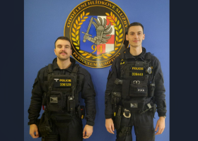 Díky rychlé resuscitaci zachránili policisté muži život.