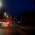 Jel od krajnici ke krajnici. Bez řidičáku a pod vlivem drog vezl svoje dítě. O auto přišel.